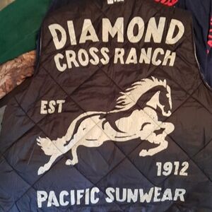 PacSun Men's reversible zip front vest,  Sz L/XL